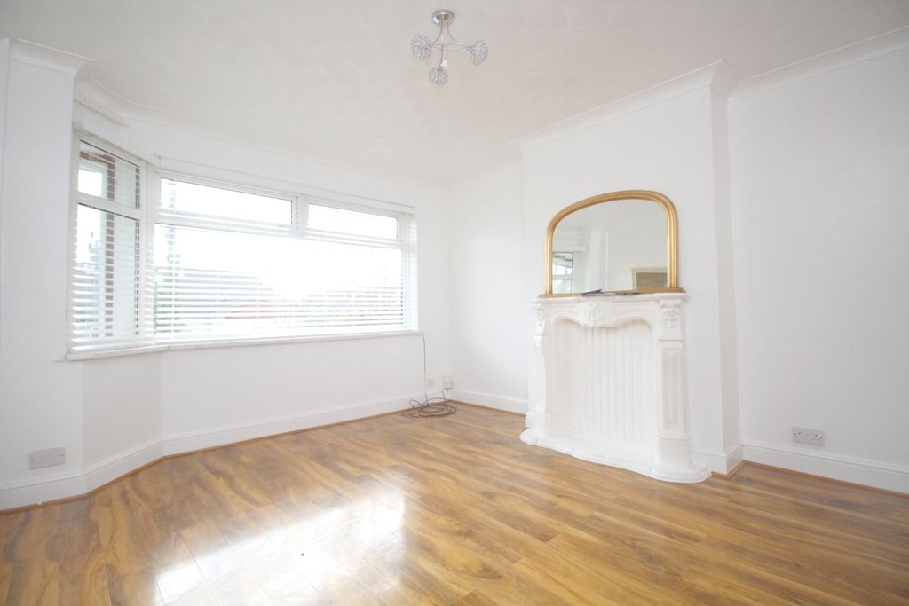 Property photo 2 of 14 Picture No. 04