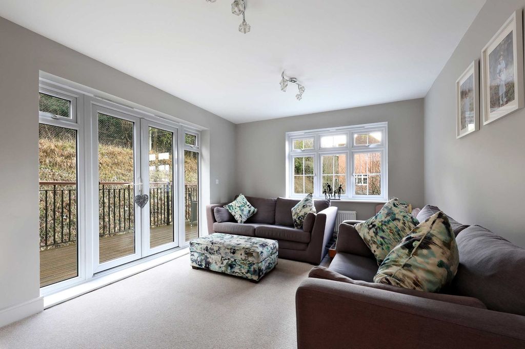 Property photo 3 of 13 Picture No. 10