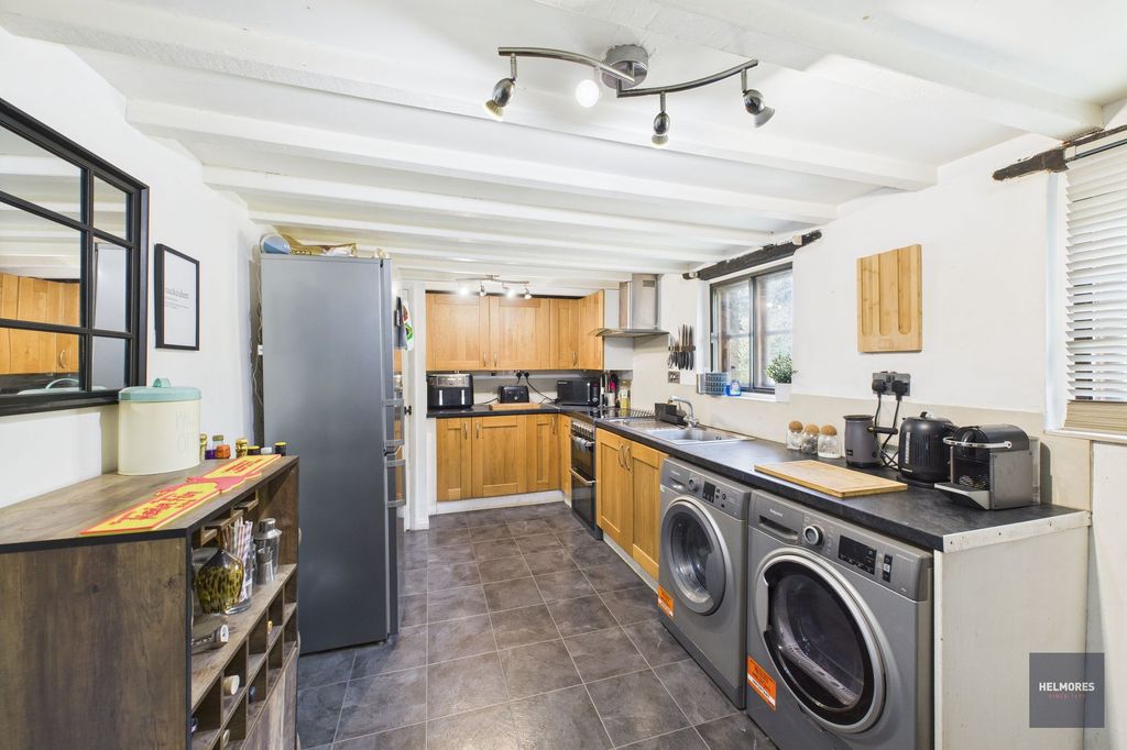 Property photo 3 of 24