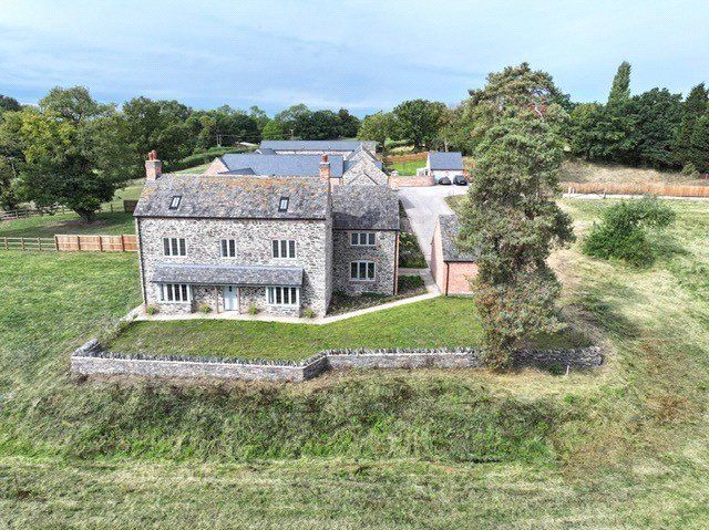 Property photo 3 of 21 Picture No. 02