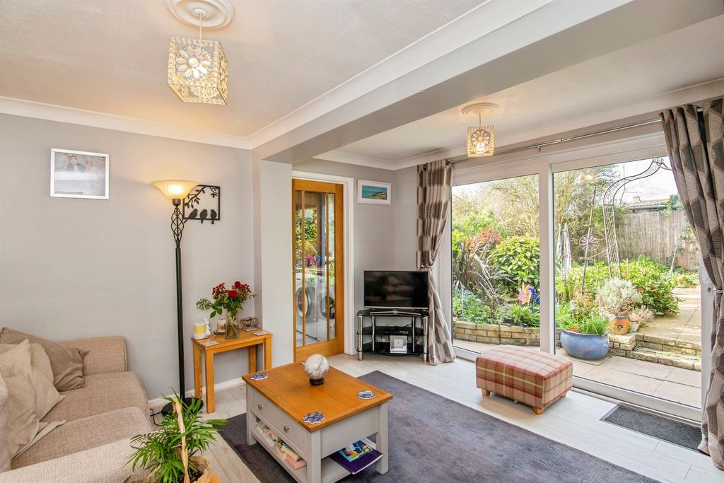 Property photo 2 of 21