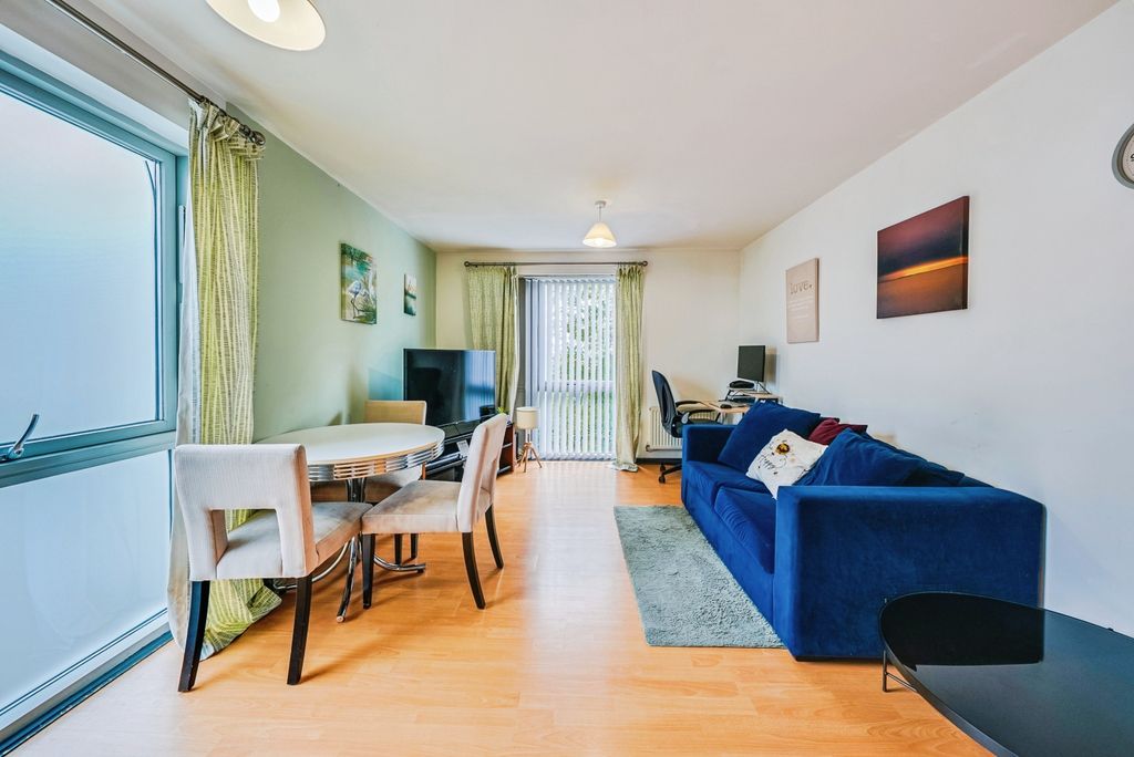 Property photo 3 of 18 Lounge/Dining Room