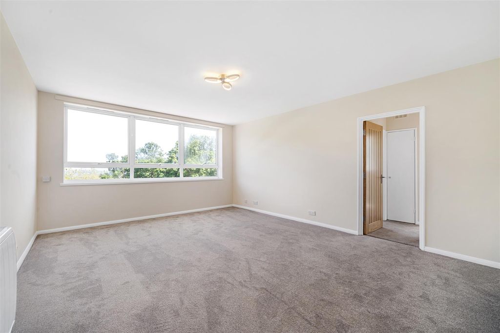 Property photo 2 of 10 Dorrington Court-5.Jpg