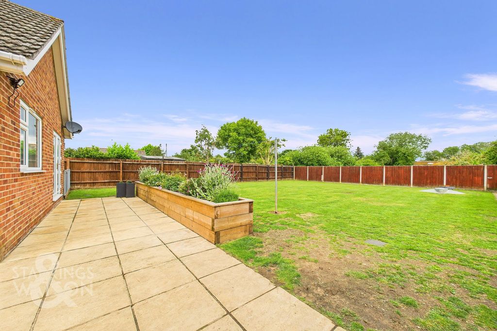 Property photo 3 of 24