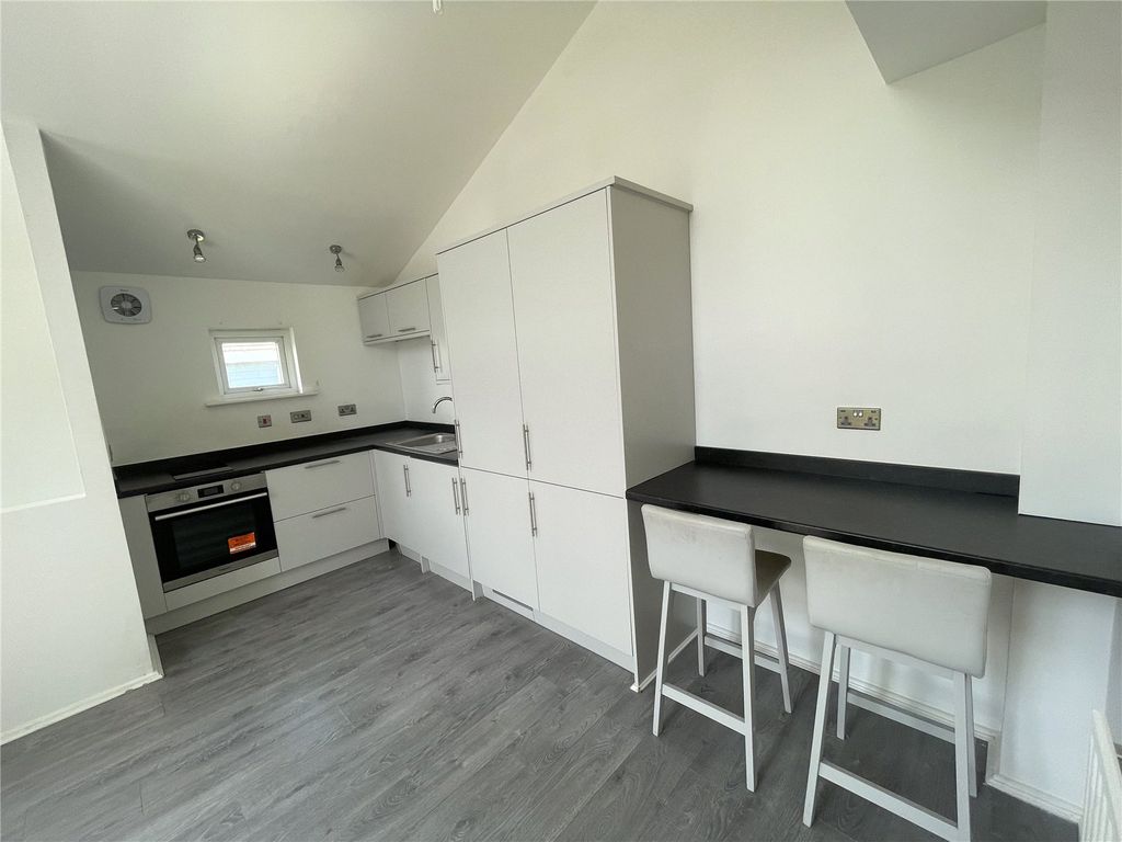 Property photo 2 of 10 Kitchen