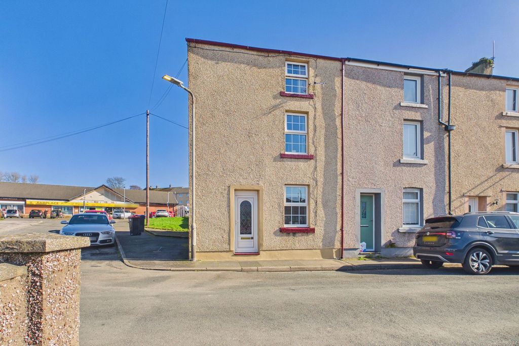 Property photo 1 of 16