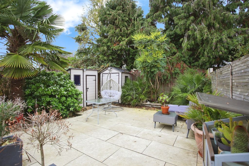 Property photo 3 of 17