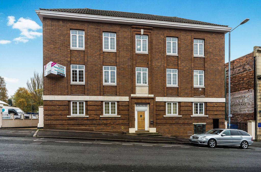 Property photo 2 of 7 Exterior