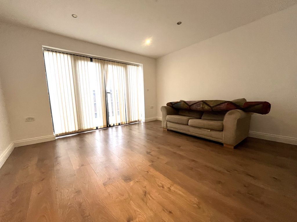 Property photo 3 of 13 Image