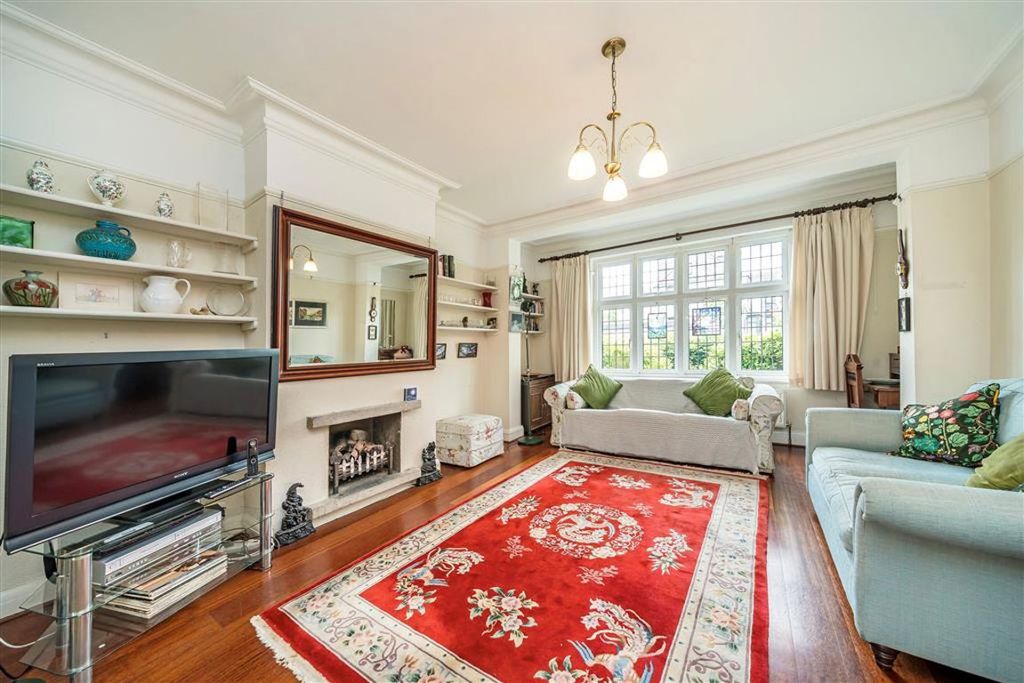Property photo 2 of 13