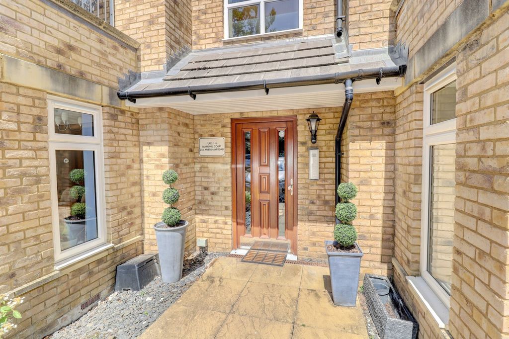 Property photo 3 of 11 Picture No. 08