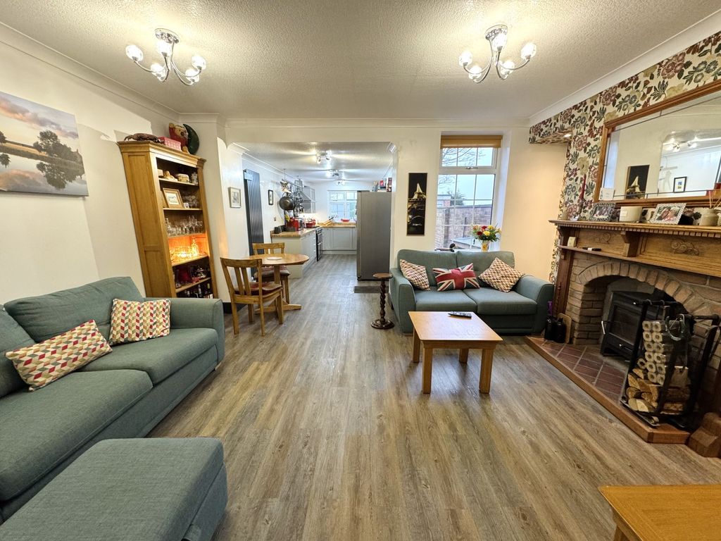 Property photo 1 of 29 Img_4847