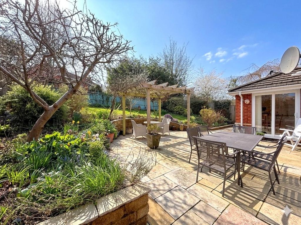 Property photo 3 of 22 Gemini_Generated_Image_Roscbvroscbvrosc.Jpg