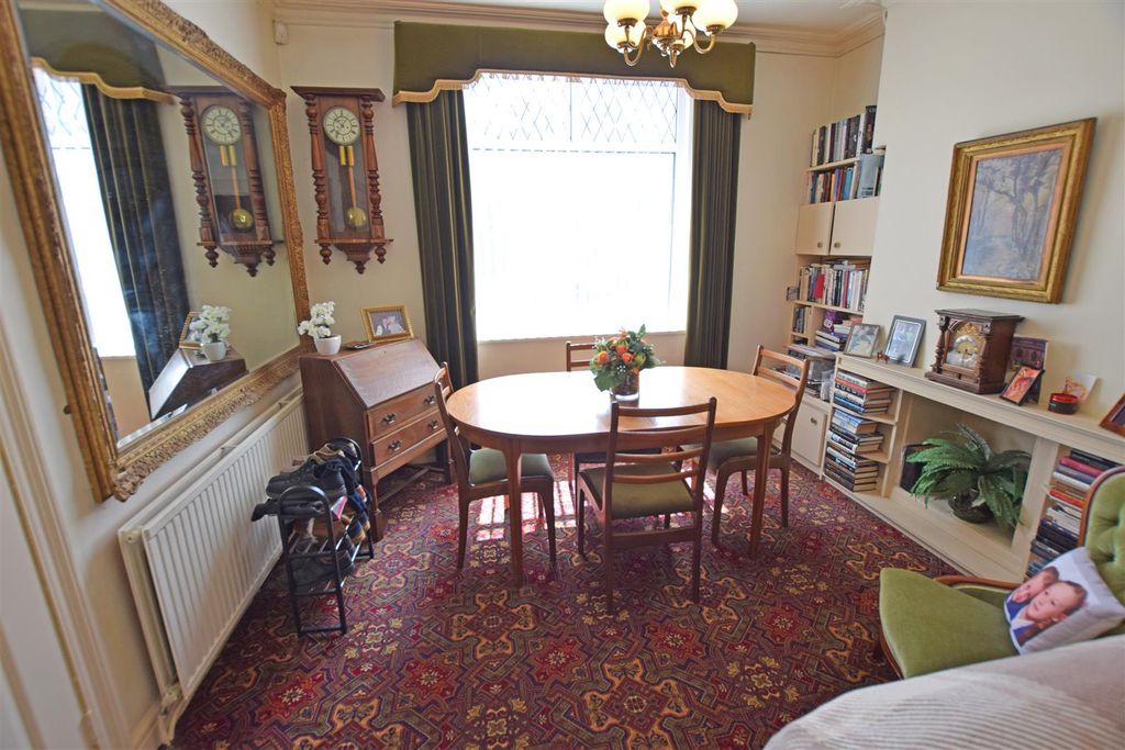 Property photo 3 of 15 Dining Room.Jpg