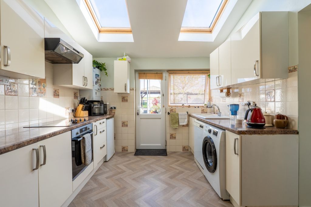 Property photo 2 of 20 5043783