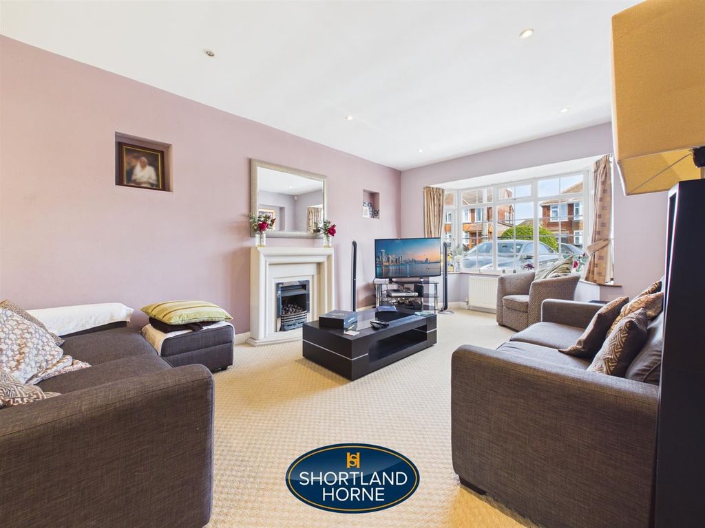 Property photo 3 of 29 Cam04377G0-Pr0191-Still005.Jpg