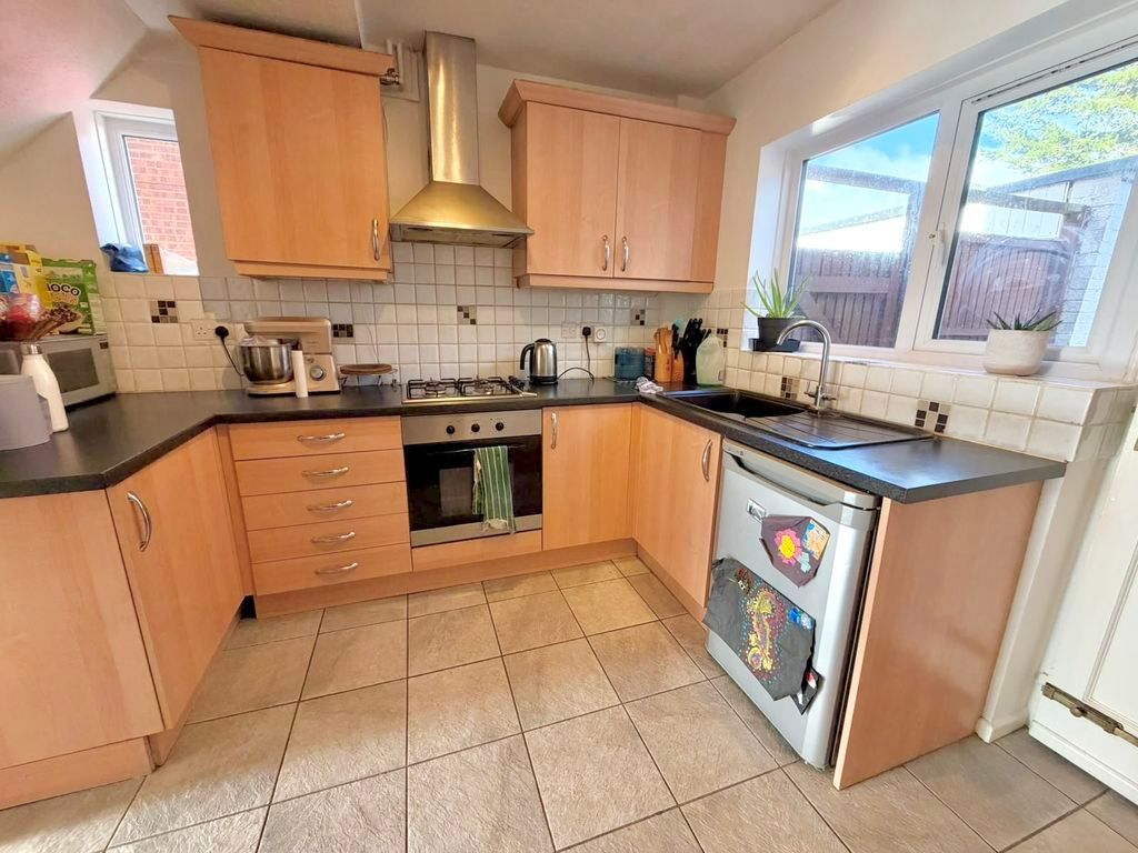 Property photo 2 of 15 Kitchen