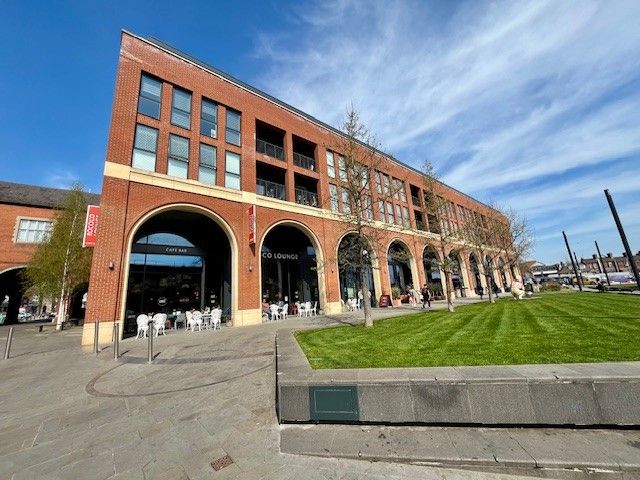 Property photo 1 of 10 Front