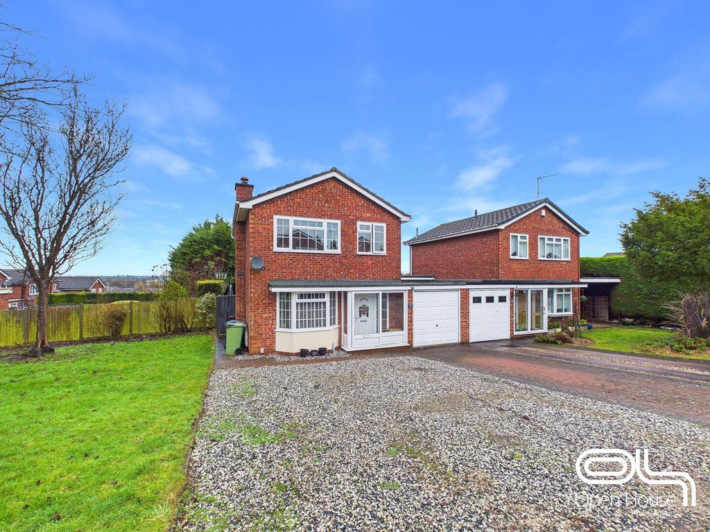 Property photo 1 of 19 Front (Exterior)