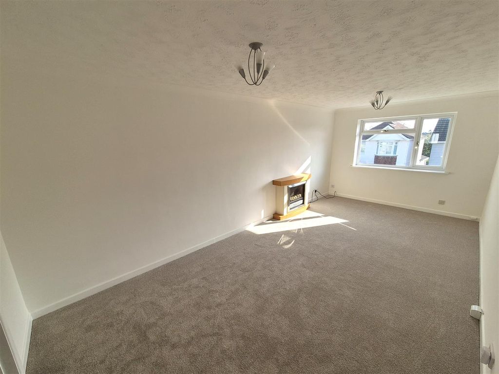 Property photo 2 of 10 12Crftlo1.Jpg