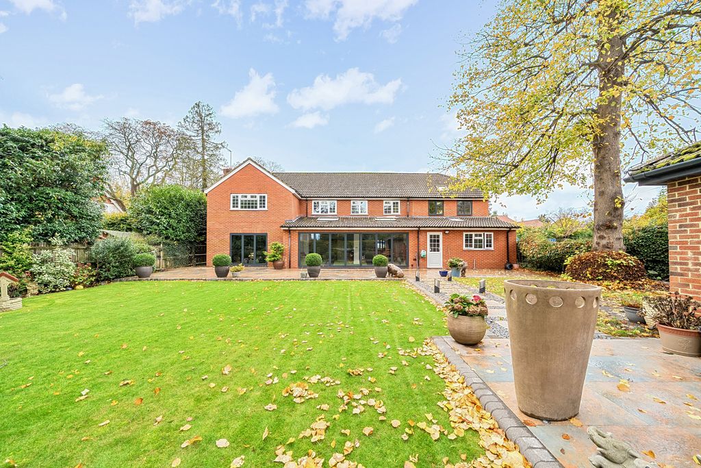 Additional image 29 of 6 bed detached house for saleNewlands Drive, Maidenhead SL6