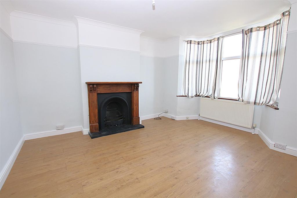 Property photo 2 of 12 Img_6476.Jpg