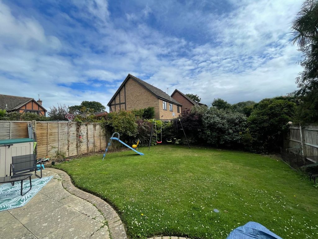 Property photo 2 of 20