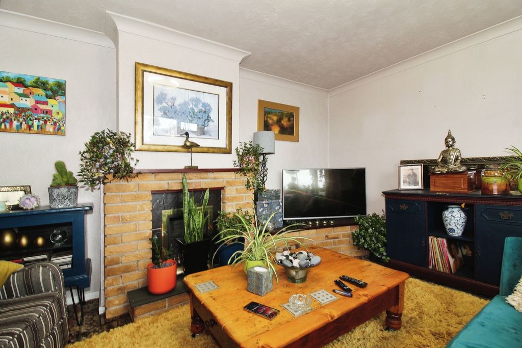 Property photo 3 of 14