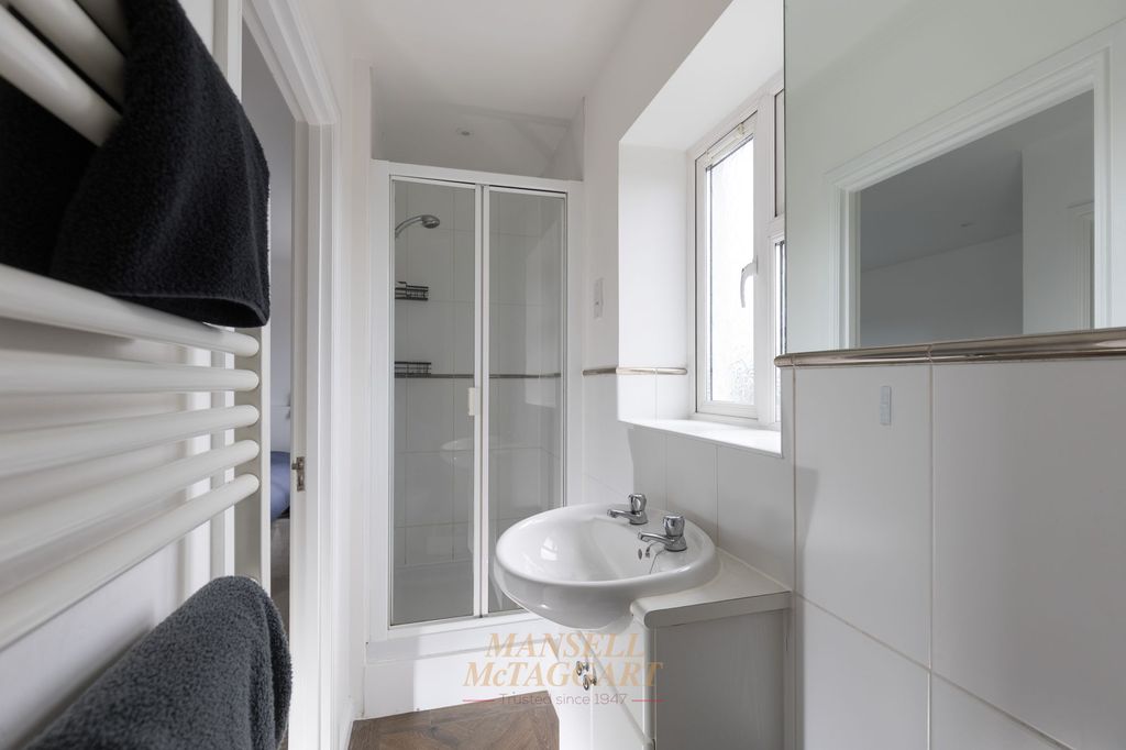 Additional image 17 of 3 bed flat for saleTower Close, East Grinstead RH19