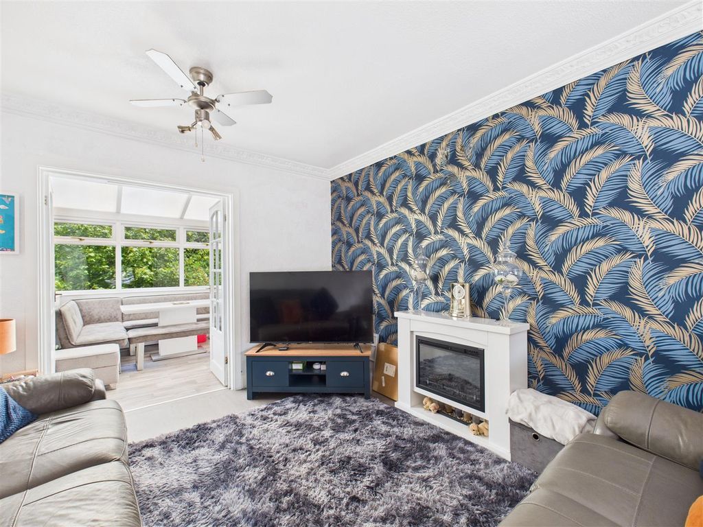 Property photo 3 of 19 Cam05207G0-Pr0051-Still002.Jpg
