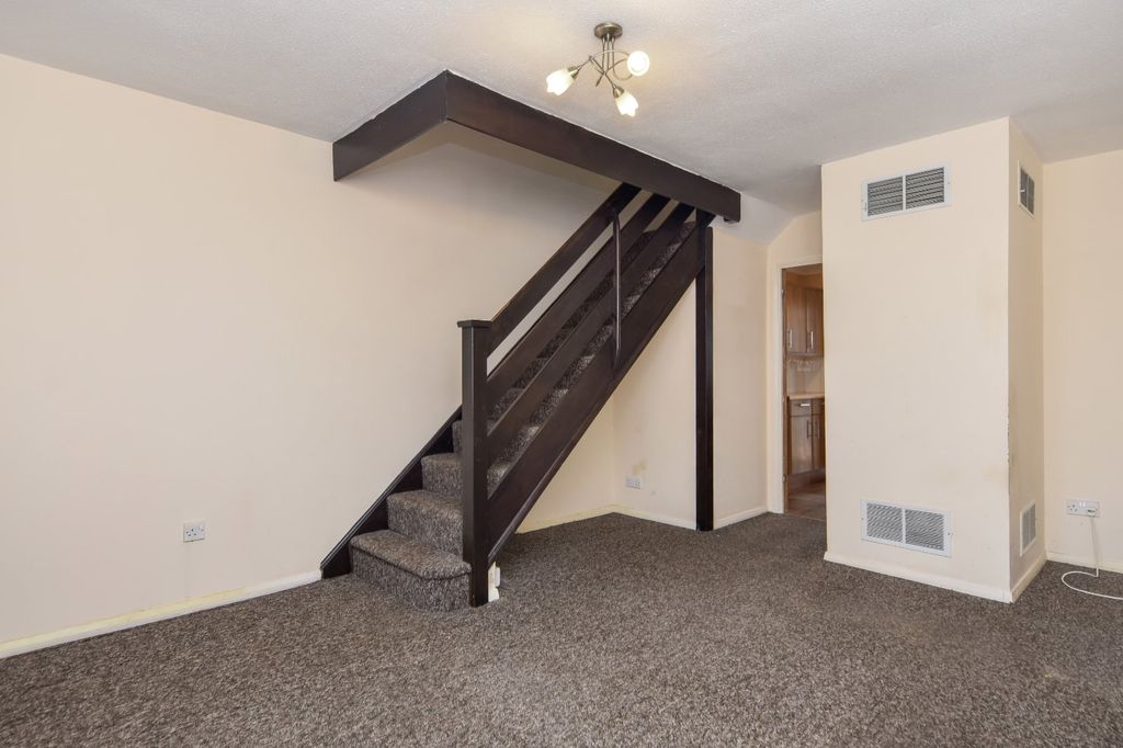 Property photo 2 of 30 Picture No. 28