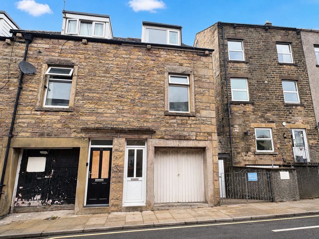 Property photo 1 of 3
