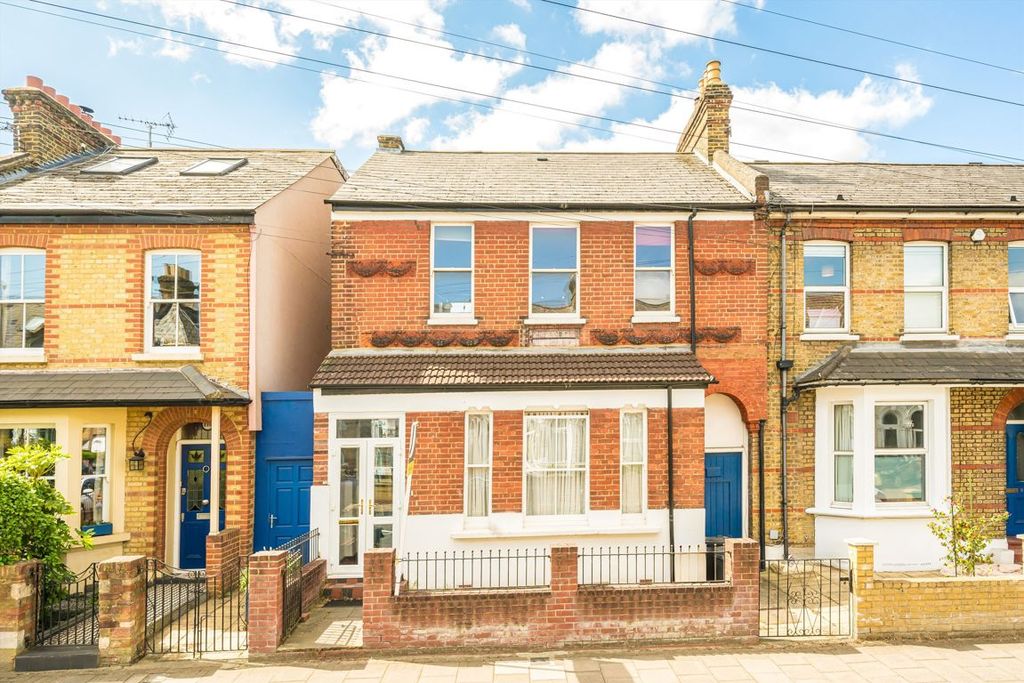 Property photo 1 of 6