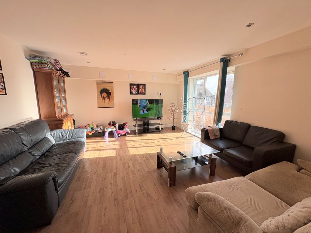 Property photo 3 of 9