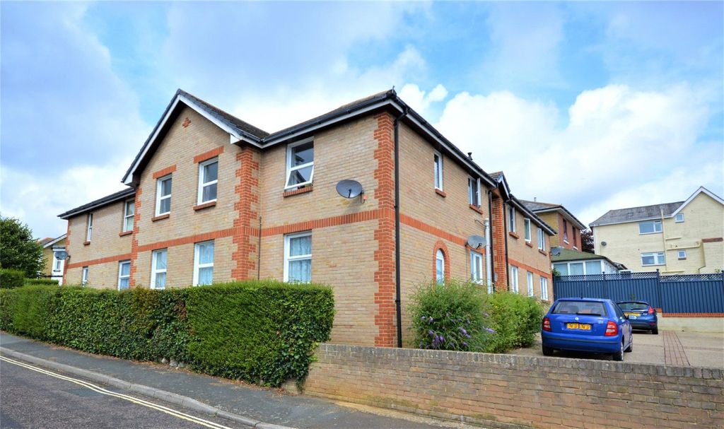 Property photo 1 of 11 Picture No. 12