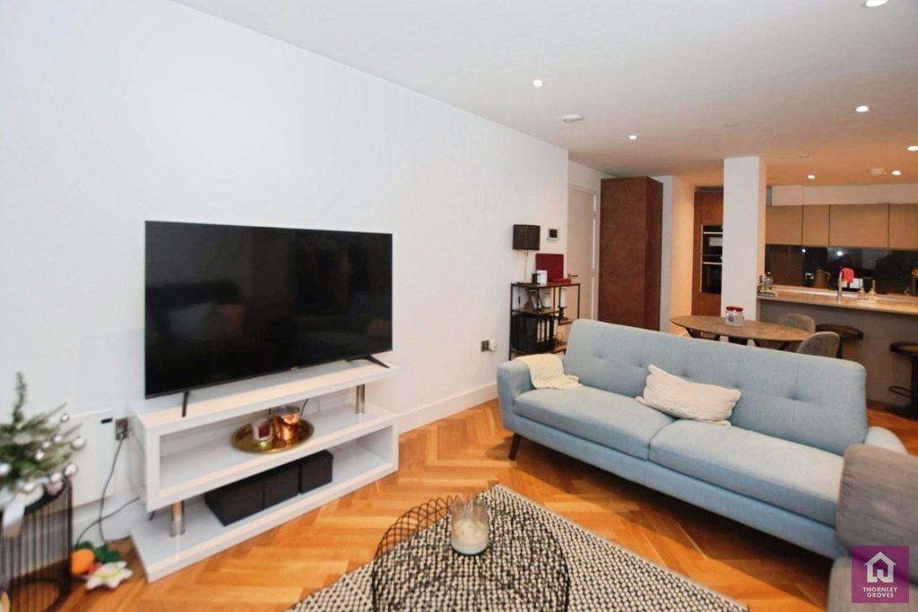 Property photo 2 of 16 Pbox-Img.Jpg
