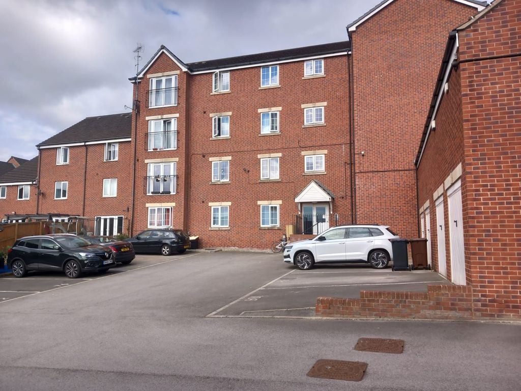 Property photo 2 of 8