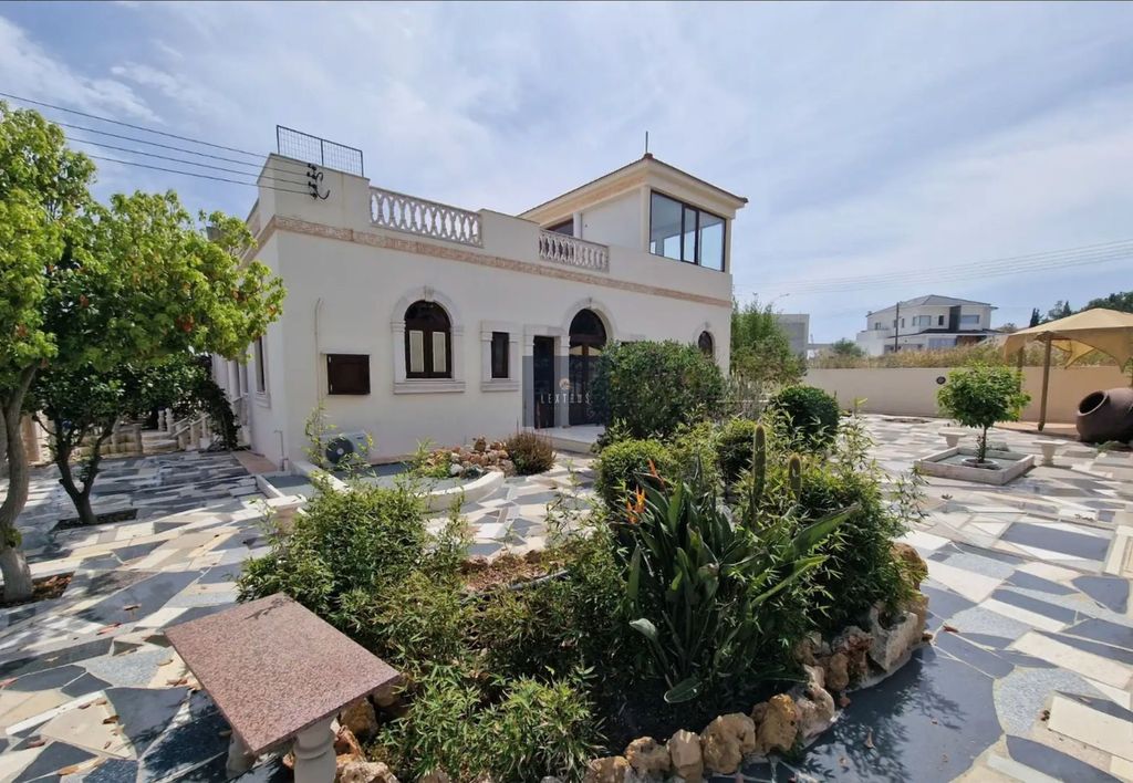 Property photo 1 of 5
