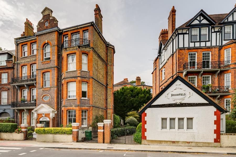 Property photo 1 of 17