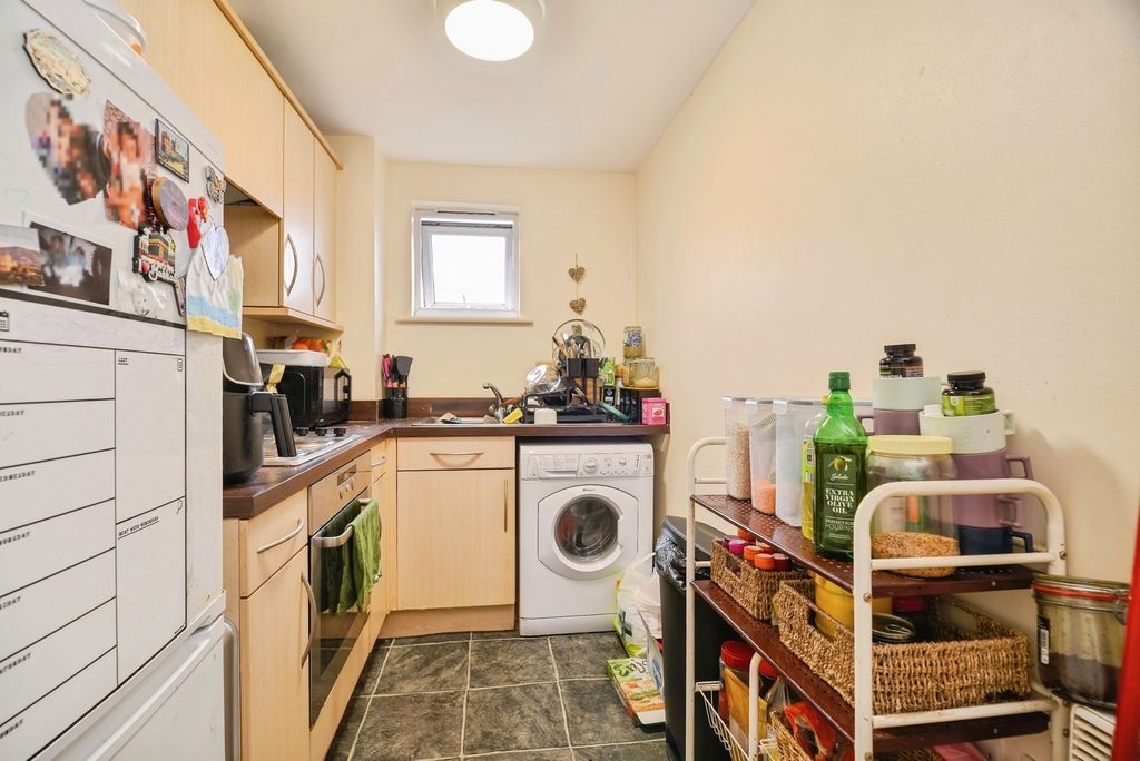 Property photo 3 of 6 Pbox-Img.Jpg