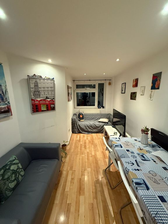 Property photo 3 of 12