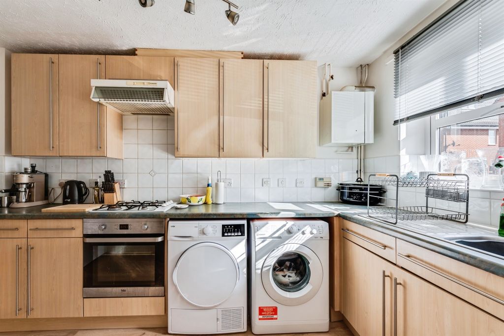 Property photo 2 of 17