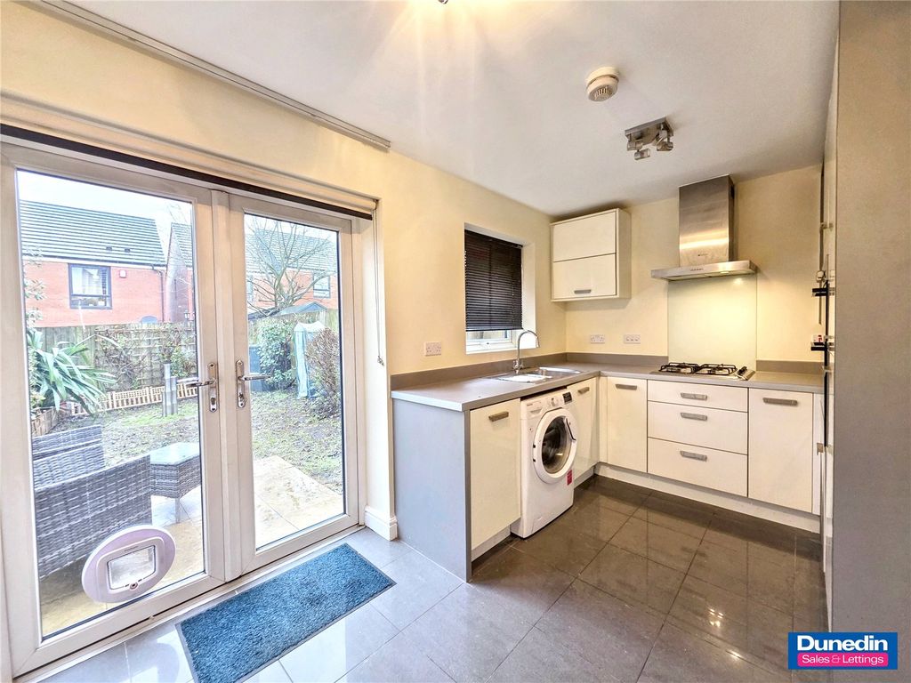 Property photo 3 of 15 Picture No. 11