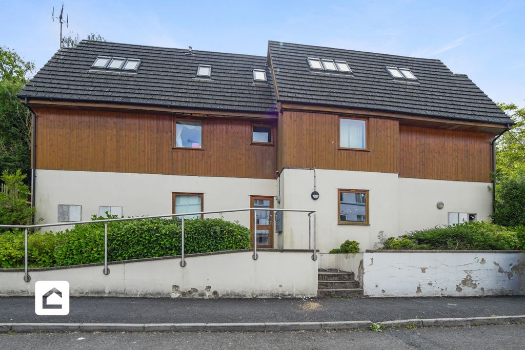 Property photo 1 of 12 1