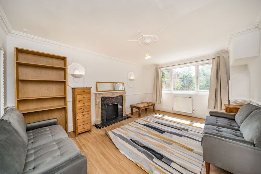 Property photo 3 of 8