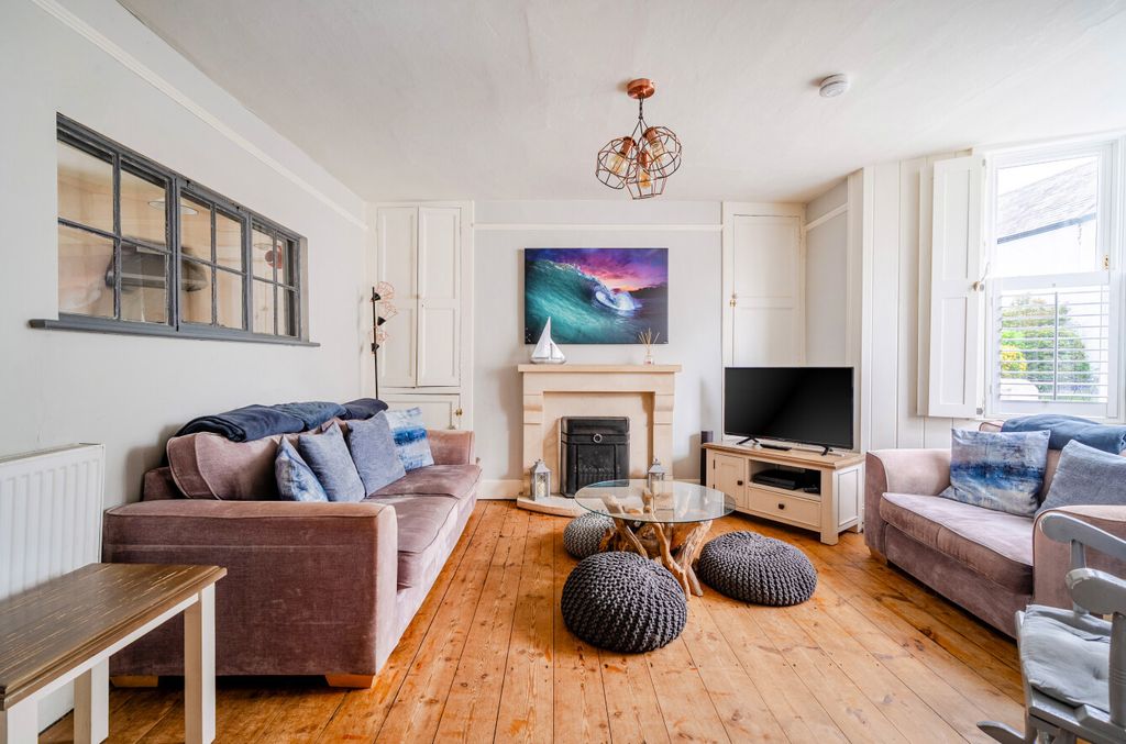Property photo 3 of 19 1468040-7-6A1d8E7...