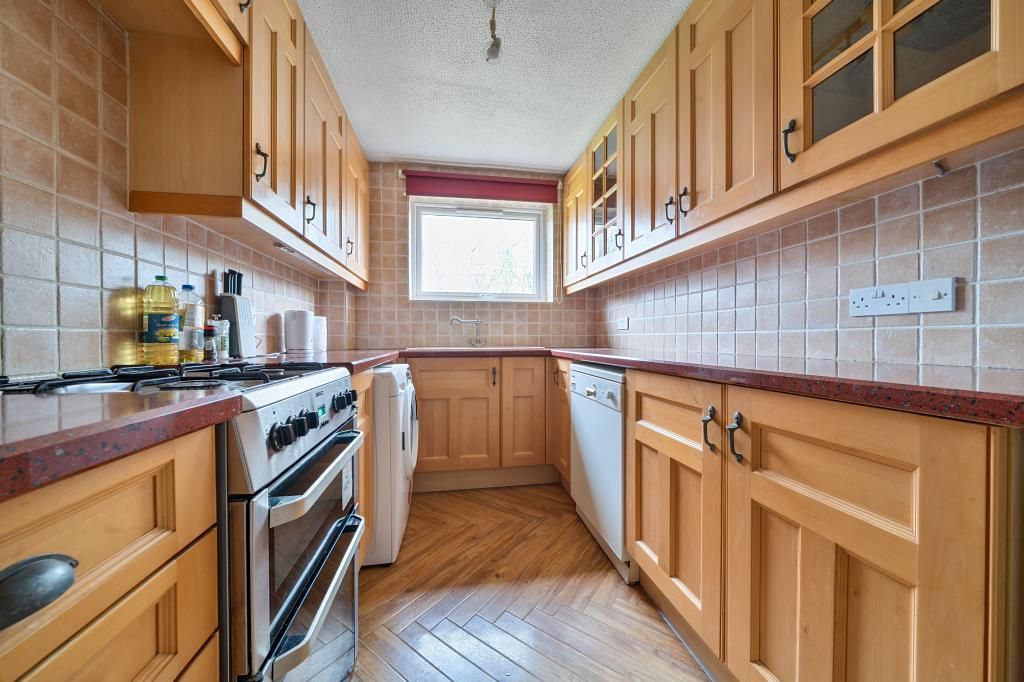 Property photo 3 of 21 Kitchen