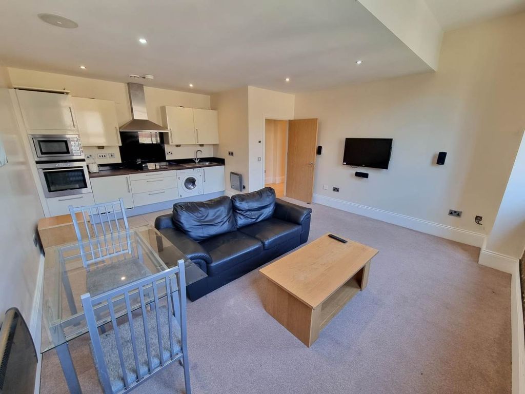 Property photo 3 of 9 20250516_114229