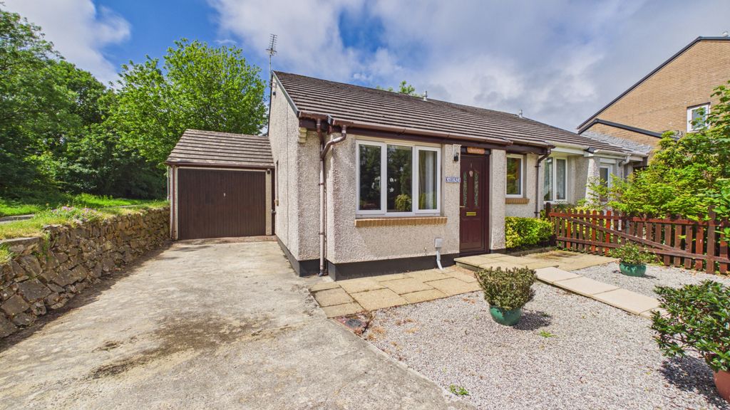 Property photo 1 of 12 2 Bedroom Bungalow For Sale