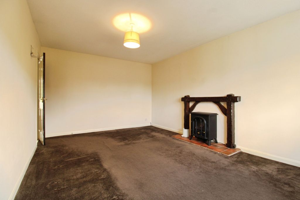 Property photo 2 of 8 Living Room